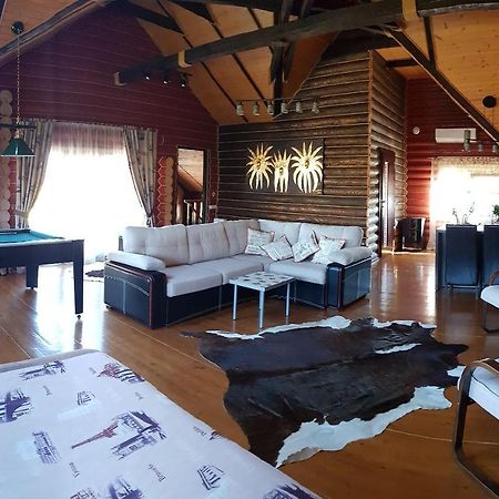 Luxury Villa With Pool And Sauna Cernăuți Exterior foto