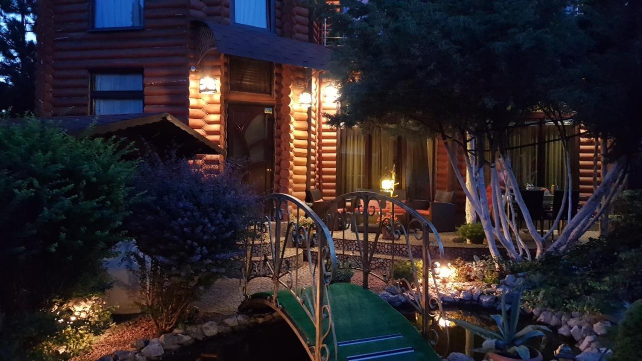 Luxury Villa With Pool And Sauna Cernăuți Exterior foto