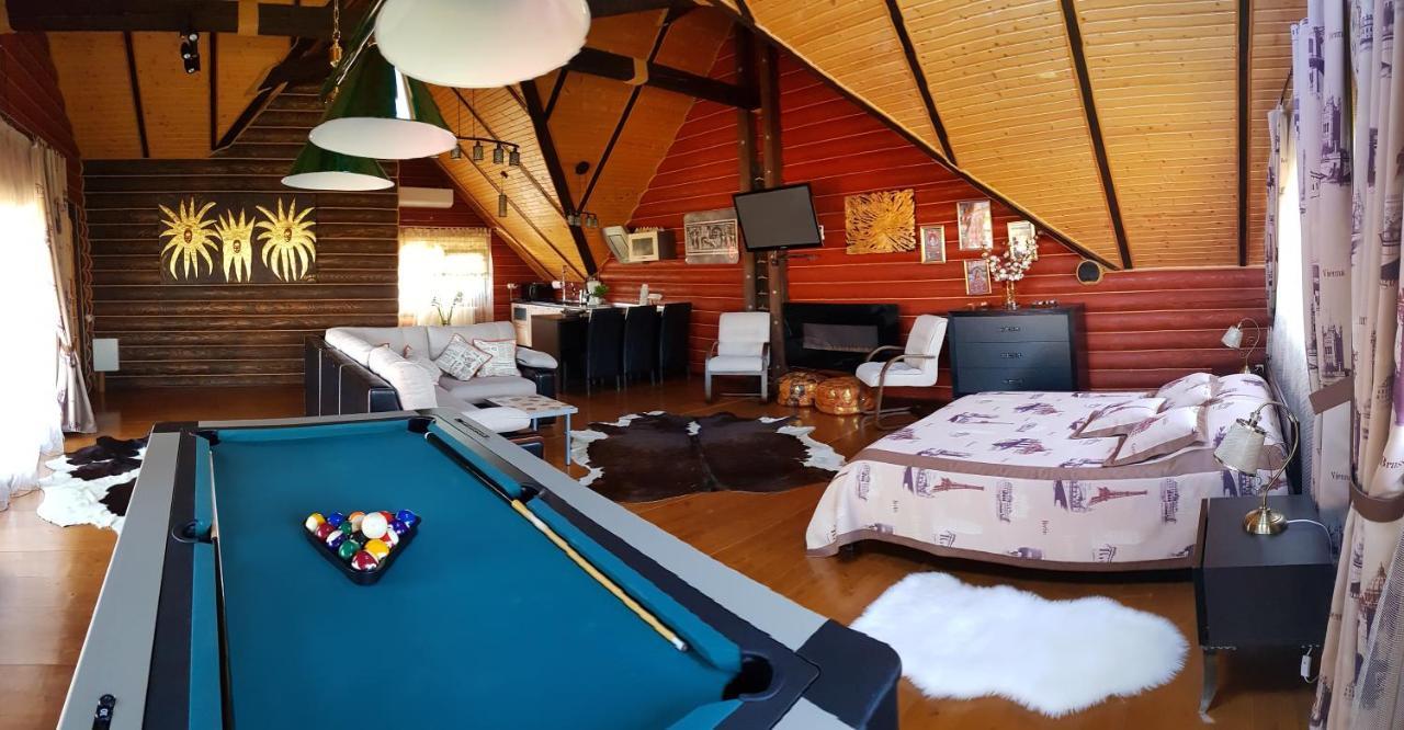 Luxury Villa With Pool And Sauna Cernăuți Exterior foto