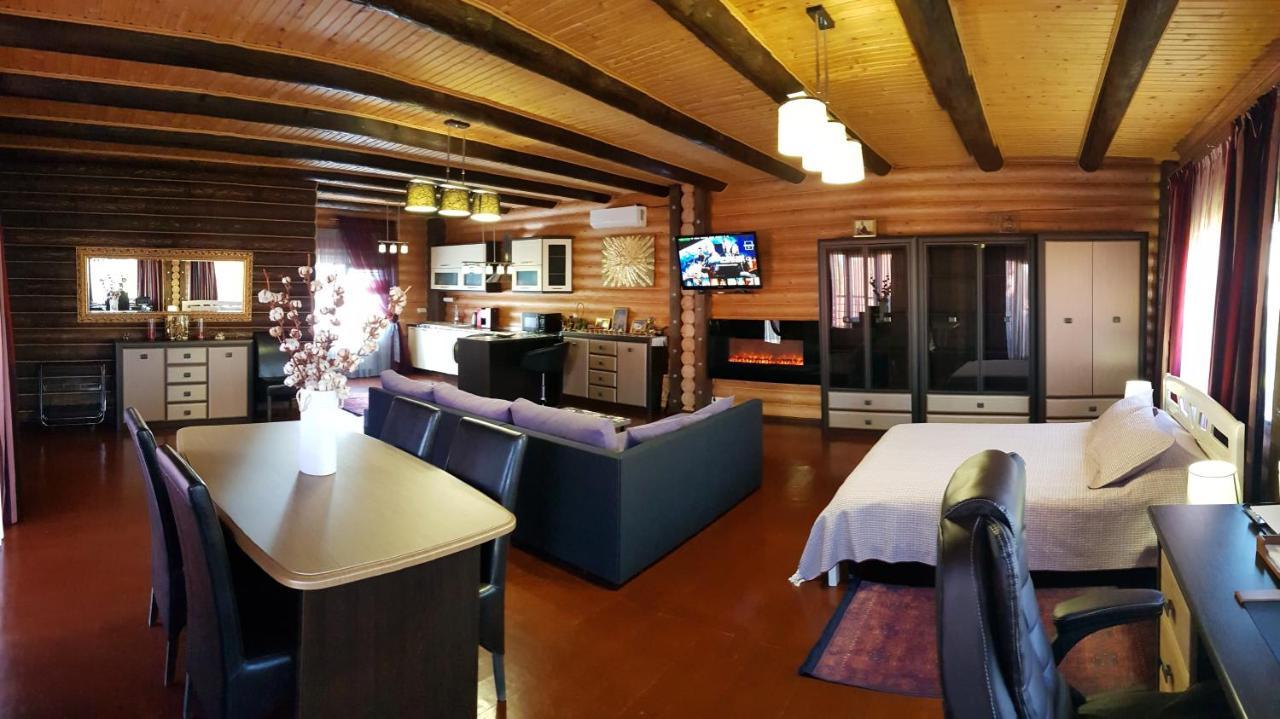 Luxury Villa With Pool And Sauna Cernăuți Exterior foto